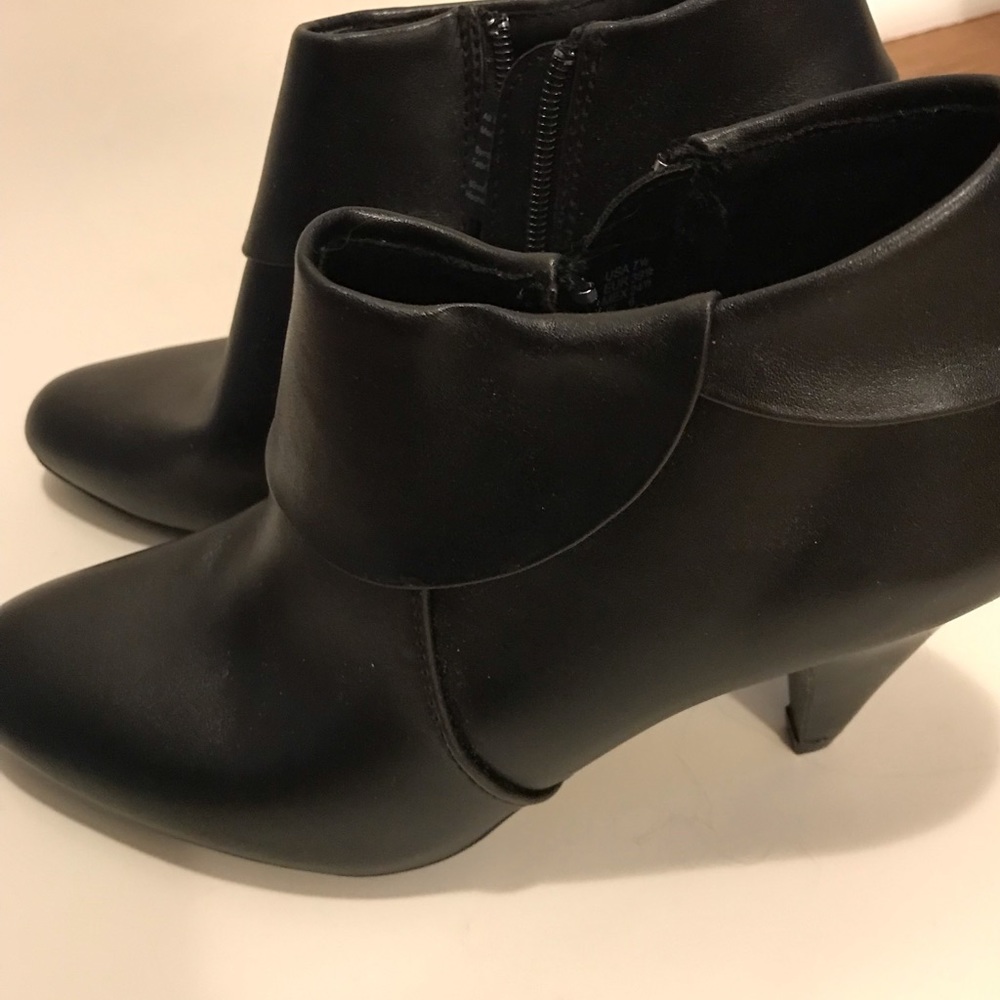 Black 2.5” heel boots